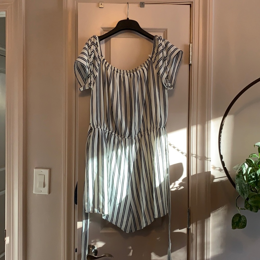 Super cute romper!